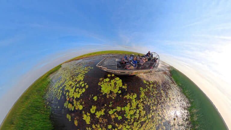為什麼旅行必備一台 insta360 x5