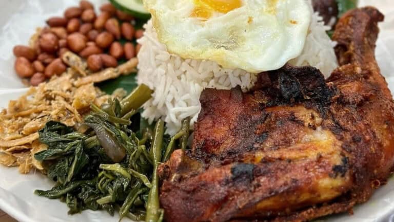Nasi lemak burung hantu