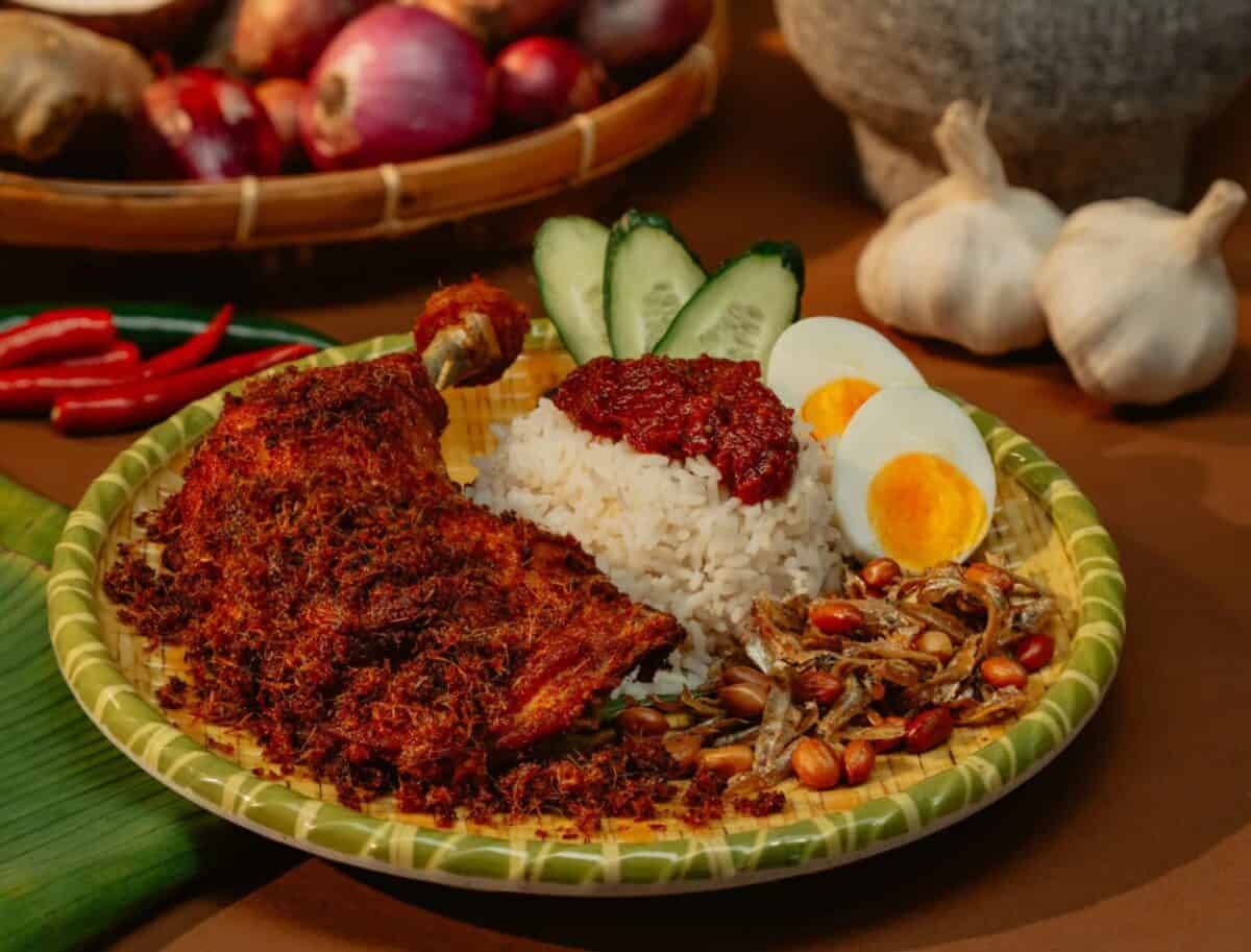 香料炸鸡椰浆饭