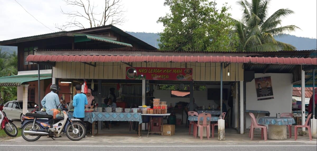 （圖 Sambal Lesung）